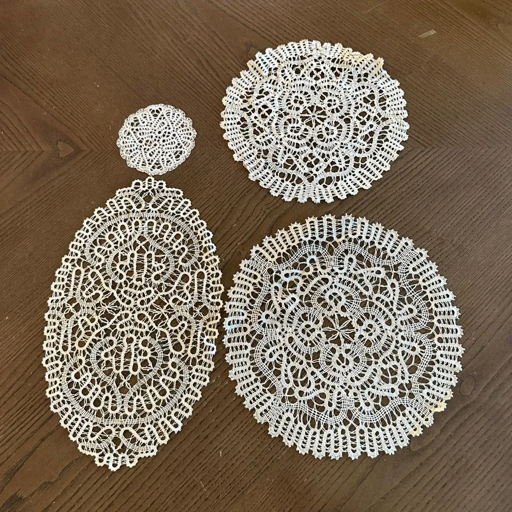 Vintage Off White Lace Doily Set 4pc Oval Round Victorian Cottagecore Decor
